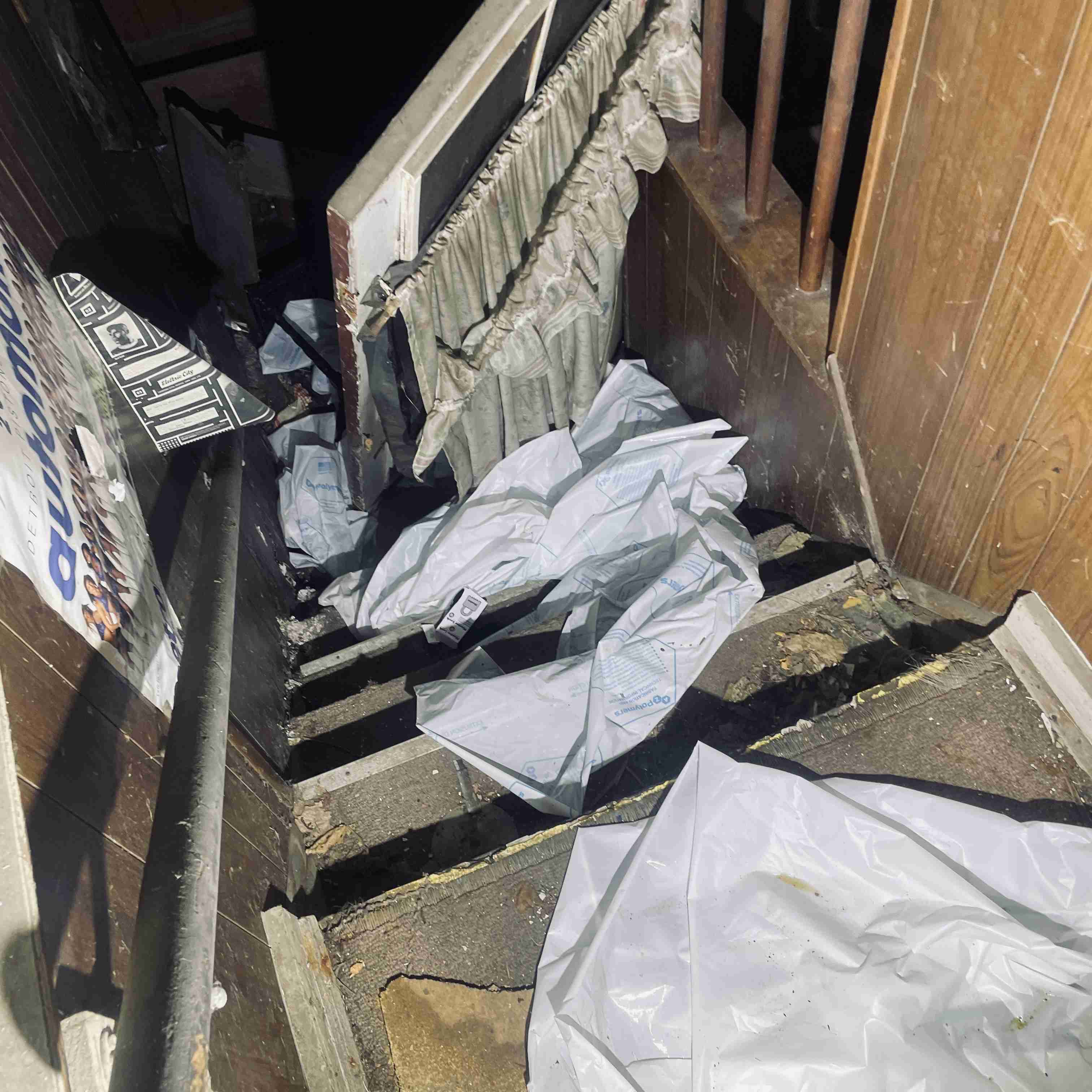 14044 Roselawn (17).jpg